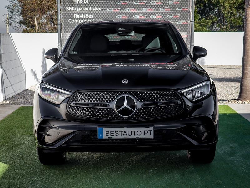 Usado Mercedes GLC300 AMG line 333 HP (244 kW) 2024 Preto Coupé