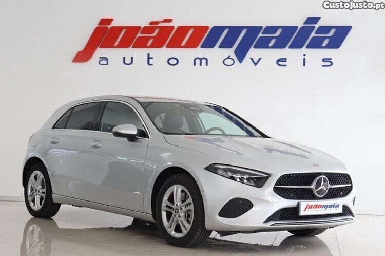 Cinza Usado 2024 Mercedes A250 | € 41.500 (Bom preço) - Imagem 1/1
