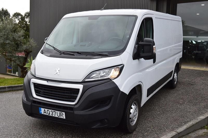 Branco Usado 2022 Peugeot Boxer Van | € 18.990 (Bom preço) - Imagem 1/4