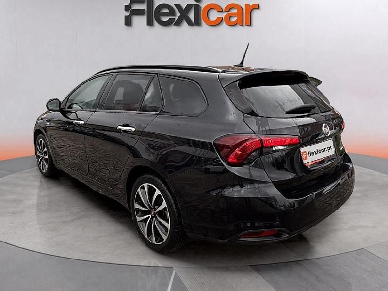 Usado Fiat Tipo Lounge 95 HP (69 kW) 2021 Preto Carrinha