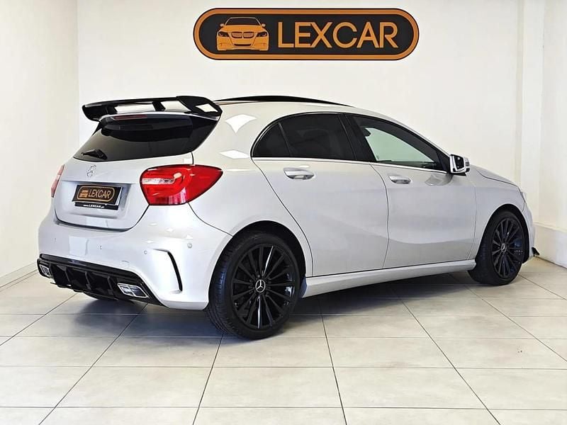 Usado Mercedes A180 AMG line 109 HP (80 kW) 2014 Cinzento