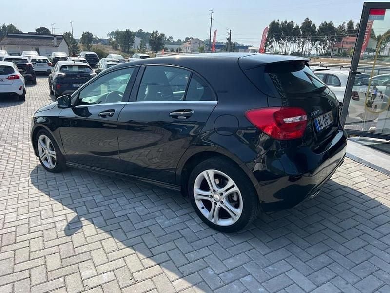 Preto Usado 2013 Mercedes A180 Urban | € 13.999 - Imagem 1/4