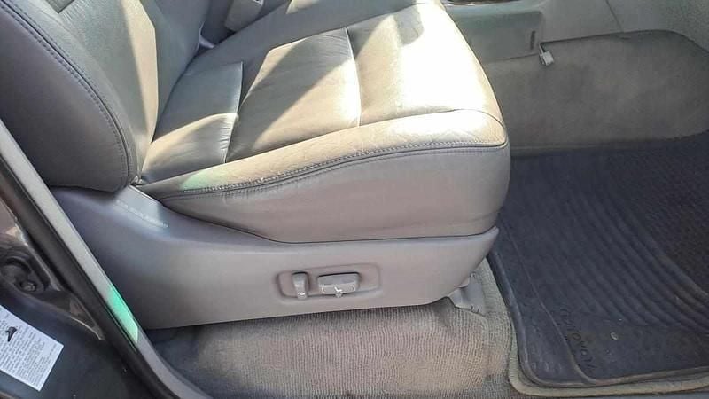 Cinzento Usado 2005 Toyota Land Cruiser SUV | € 47.800 - Imagem 1/4