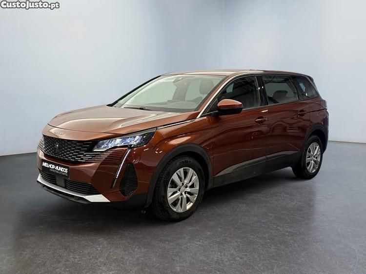 Castanho Usado 2021 Peugeot 5008 Active Monovolume | € 25.900 (Preço justo) - Imagem 1/1