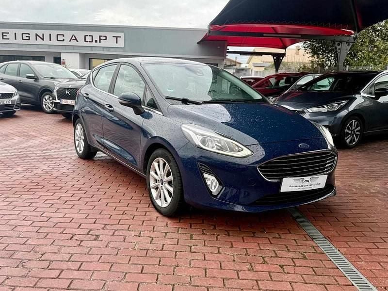 Azul Usado 2019 Ford Fiesta Titanium | € 12.750 - Imagem 1/4