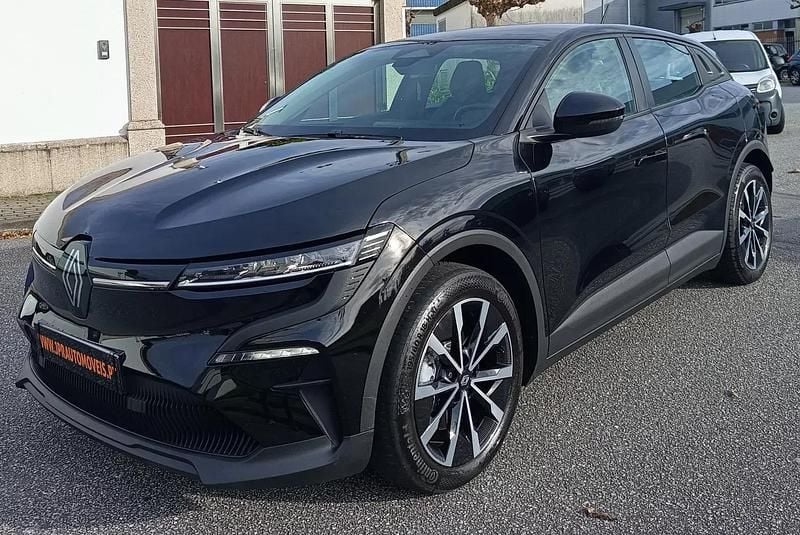 Preto Usado 2023 Renault Mégane Evolution SUV | € 23.490 (Bom preço) - Imagem 1/4