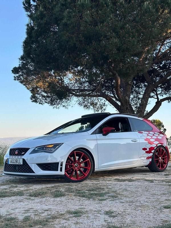 Branco Usado 2015 Seat Leon CUPRA | € 22.100 (Preço justo) - Imagem 1/4