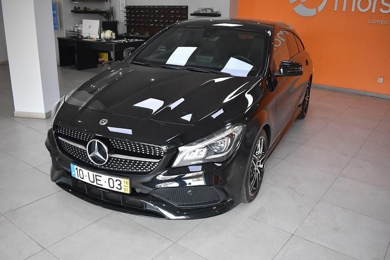 Usado Mercedes CLA180 AMG line 109 HP (80 kW) 2018 Preto Sedan
