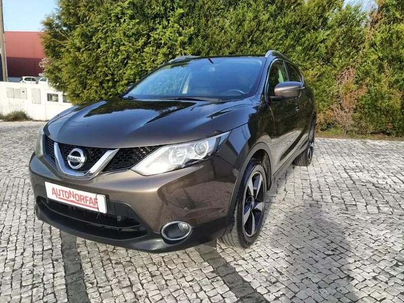 Castanho Usado 2017 Nissan Qashqai N-Connecta SUV | € 19.990 (Preço elevado) - Imagem 1/4