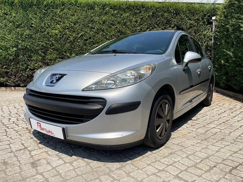 Cinza Usado 2006 Peugeot 207 Premium | € 5.990 (Preço justo) - Imagem 1/4