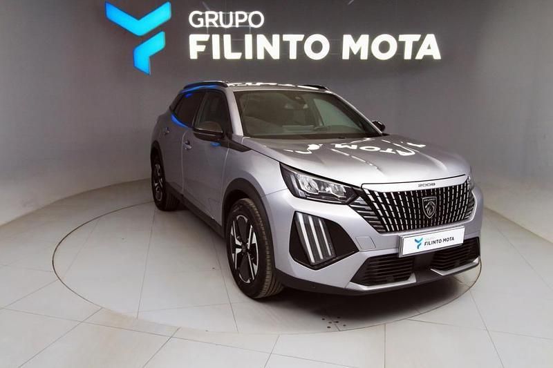 Cinzento Usado 2024 Peugeot 2008 Allure SUV | € 24.290 (Preço justo) - Imagem 1/1