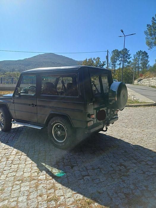 Usado Mercedes G300 88 HP (64 kW) 1981 SUV