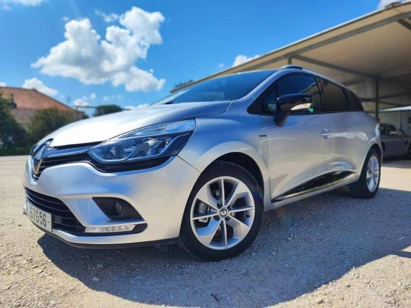 Cinzento Usado 2017 Renault Clio IV Carrinha | € 11.490 (Preço justo) - Imagem 1/4