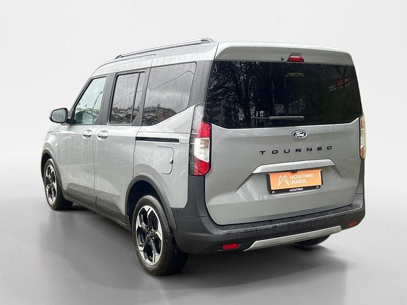 Usado Ford Courier Active 125 HP (91 kW) 2025 Cinza Monovolume