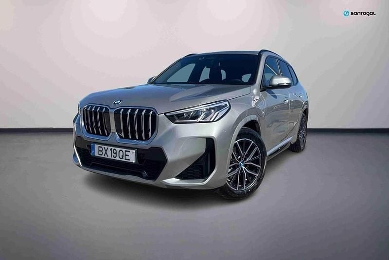 Prateado Novo 2025 BMW X1 Luxury Line SUV | € 56.618 - Imagem 1/4