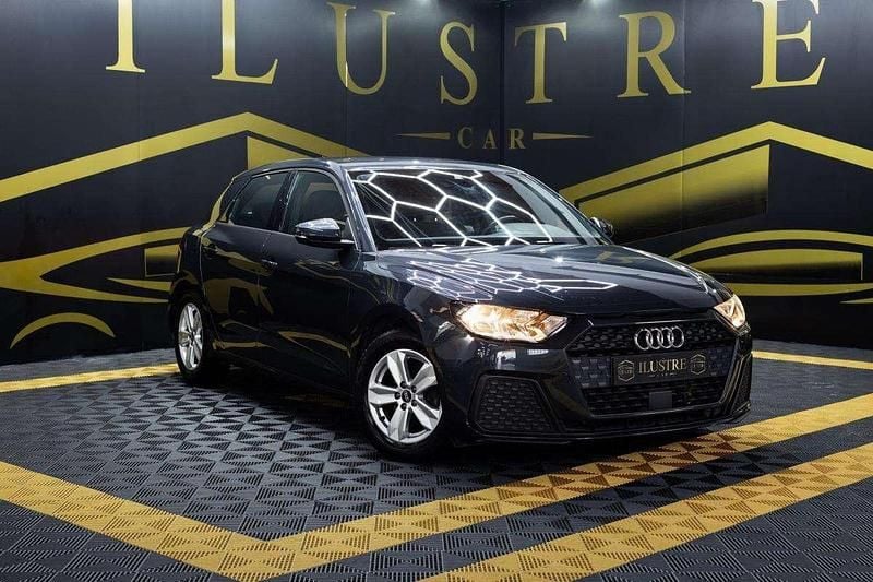 Cinzento Usado 2021 Audi A1 Sportback Citadino | € 20.900 (Preço justo) - Imagem 1/4