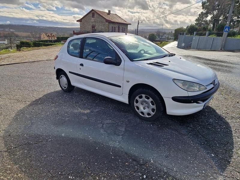 Usado Peugeot 206 90 HP (66 kW) 2007