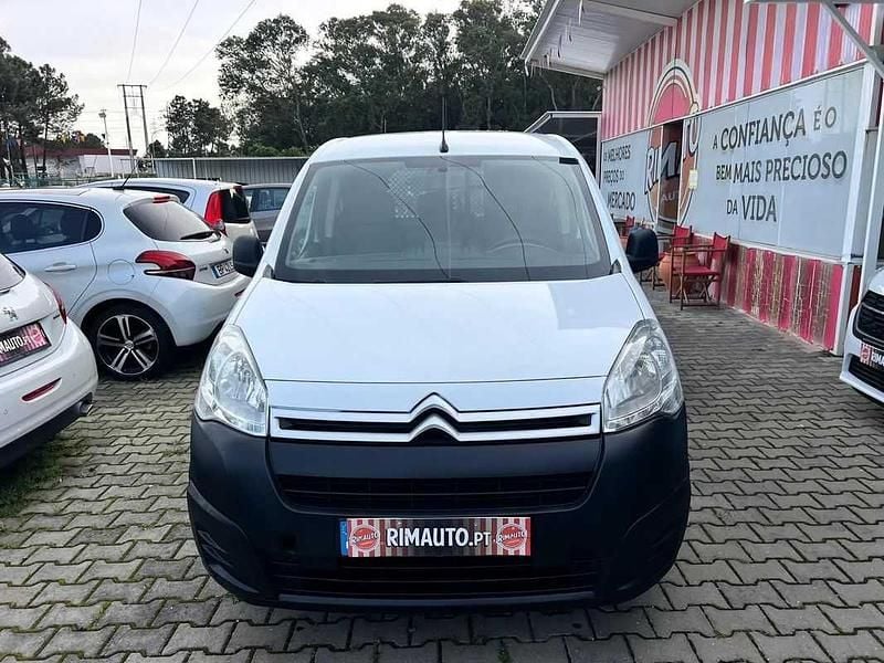 Usado Citroën Berlingo XTR 110 HP (80 kW) 2016 Castanho Monovolume