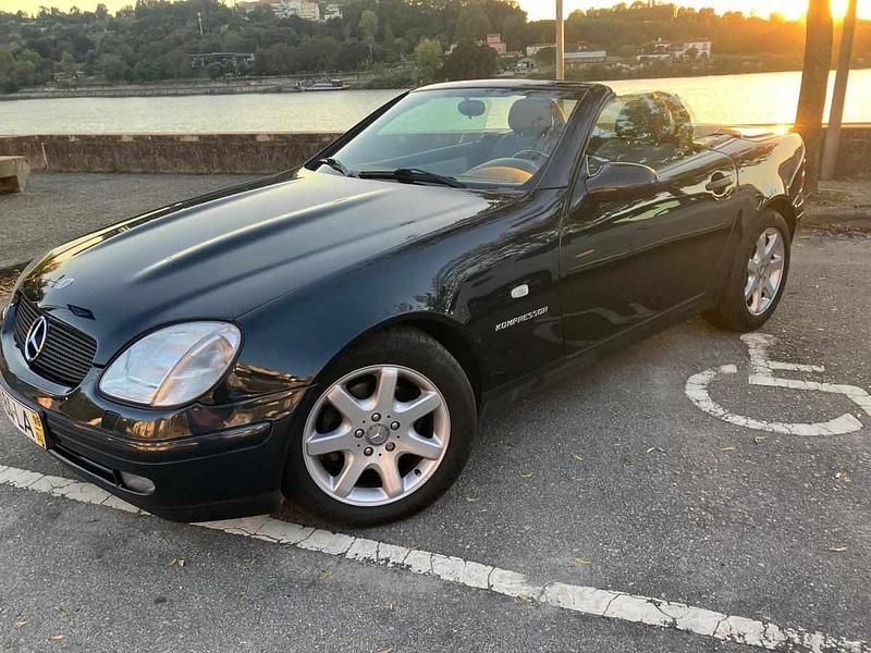 Usado Mercedes SLK200 192 HP (141 kW) 1998 Preto Cabrios