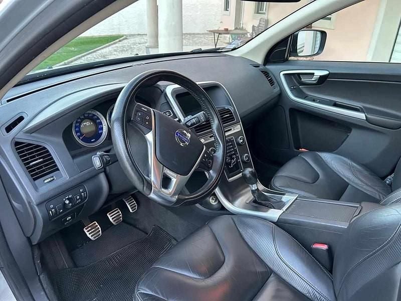 Usado Volvo XC60 163 HP (119 kW) 2011 Cinzento SUV