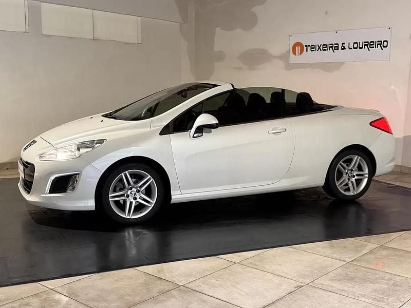Usado Peugeot 308 CC Sport 112 HP (82 kW) 2011 Branco nacarado Cabrios