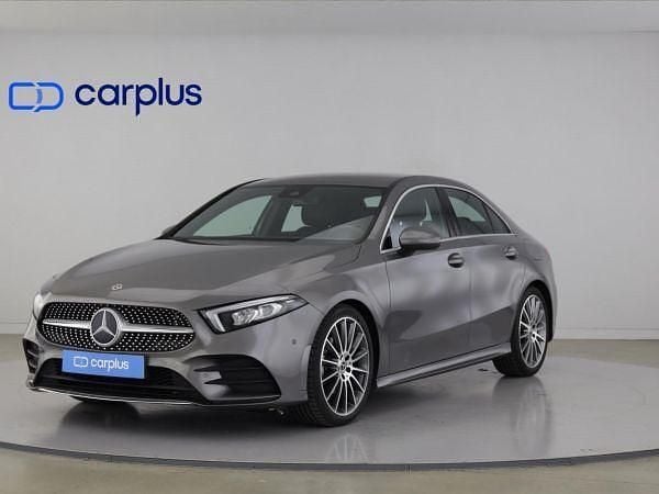 Cinza Usado 2022 Mercedes A180 AMG line Sedan | € 35.900 (Caro) - Imagem 1/4