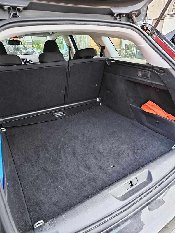 Usado Peugeot 308 120 HP (88 kW) 2016 Preto Carrinha