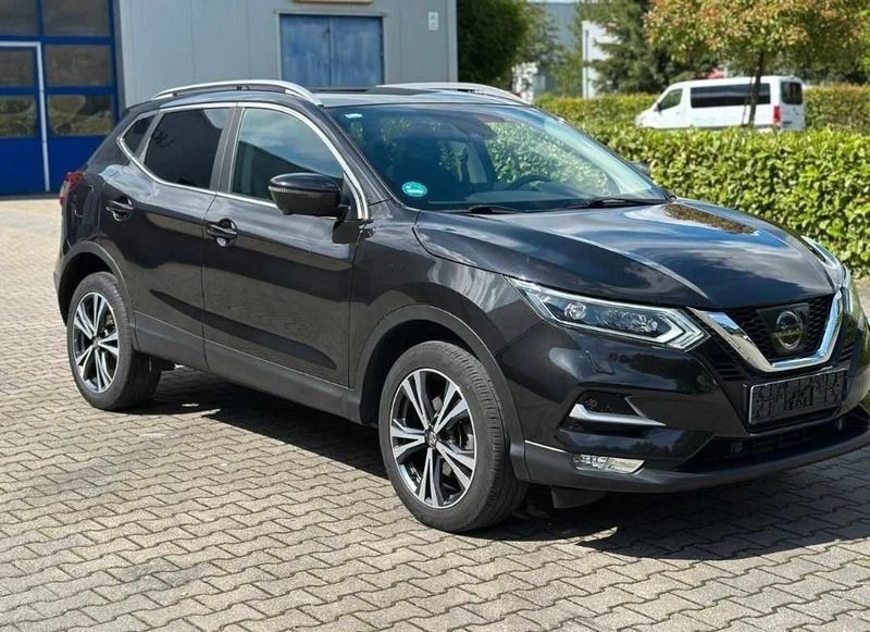 Preto Usado 2017 Nissan Qashqai N-Connecta SUV | € 19.490 (Preço elevado) - Imagem 1/4