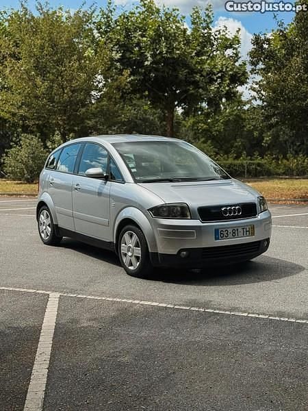 Cinza Usado 2002 Audi A2 Citadino | € 4.999 - Imagem 1/1