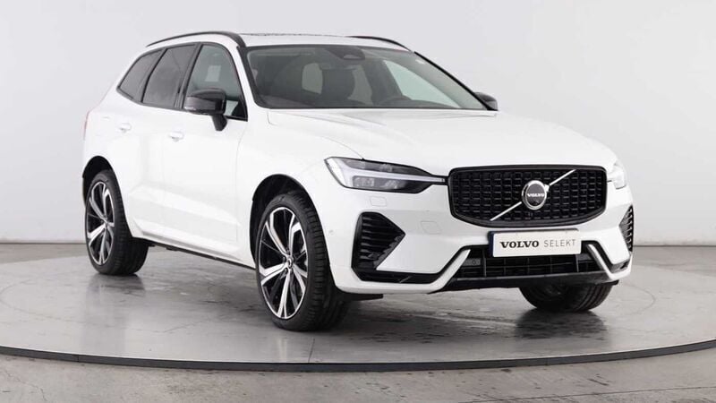 Branco Usado 2025 Volvo XC60 SUV | € 59.800 - Imagem 1/4