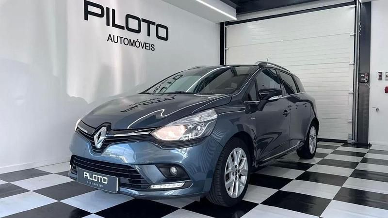 Cinza Usado 2020 Renault Clio GrandTour LIMITED Carrinha | € 12.800 (Preço justo) - Imagem 1/4
