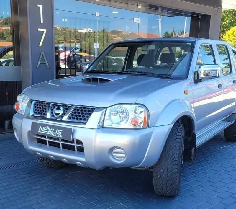Cinzento Usado 2004 Nissan Navara Pickup | € 15.999 (Preço justo) - Imagem 1/4