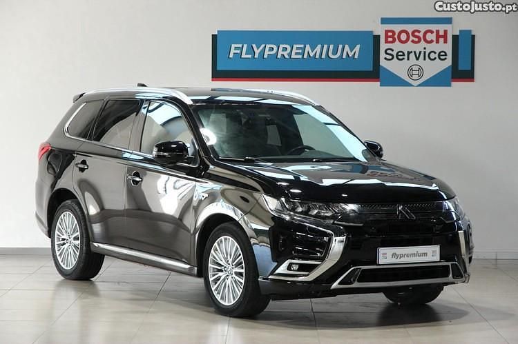 Preto Usado 2019 Mitsubishi Outlander P-HEV Instyle SUV | € 22.490 (Preço justo) - Imagem 1/1