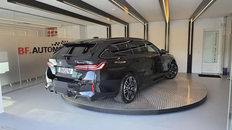 Usado BMW 530e Comfort Edition 299 HP (219 kW) 2024 Preto Coupé