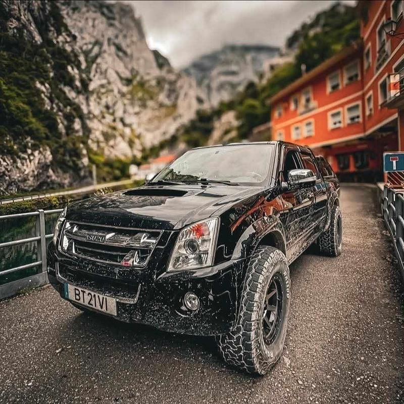 Usado Isuzu D-Max 163 HP (119 kW) 2010 Preto Pickup