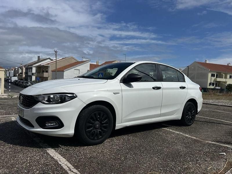 Usado 2019 Fiat Tipo Sedan | € 8.500 (Bom preço) - Imagem 1/4