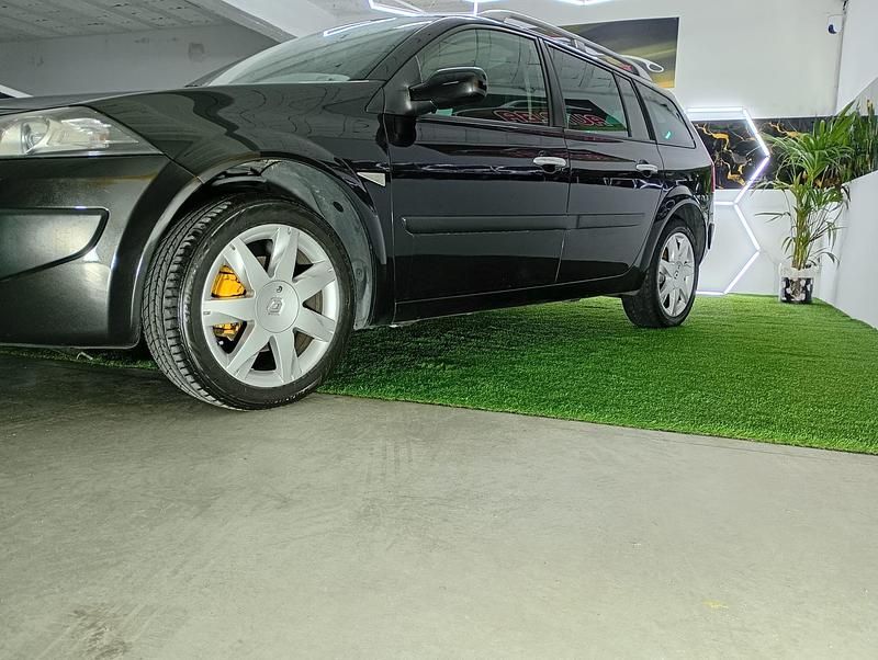 Usado Renault Mégane GrandTour Luxe 105 HP (77 kW) 2009 Preto Carrinha