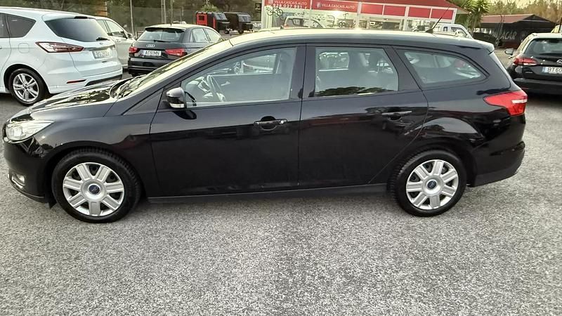 Usado Ford Focus Titanium 105 HP (77 kW) 2016 Preto Carrinha