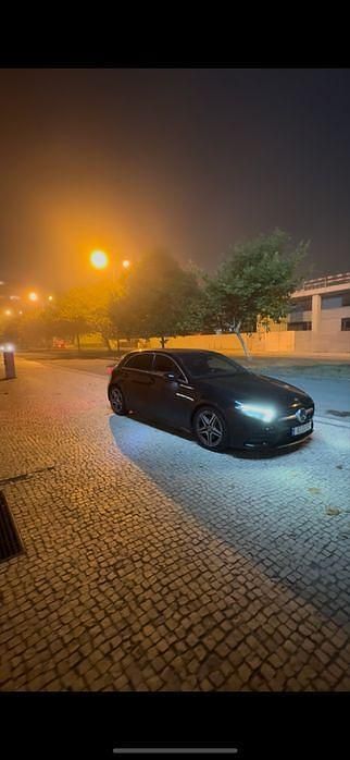 Usado 2019 Mercedes A180 AMG line Sedan | € 18.750 - Imagem 1/4