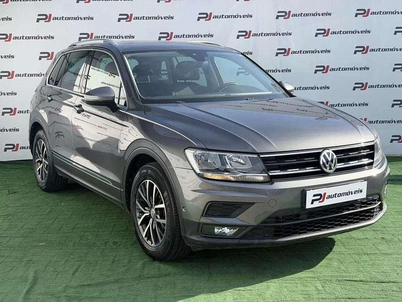 Usado VW Tiguan 150 HP (110 kW) 2017 Cinzento SUV
