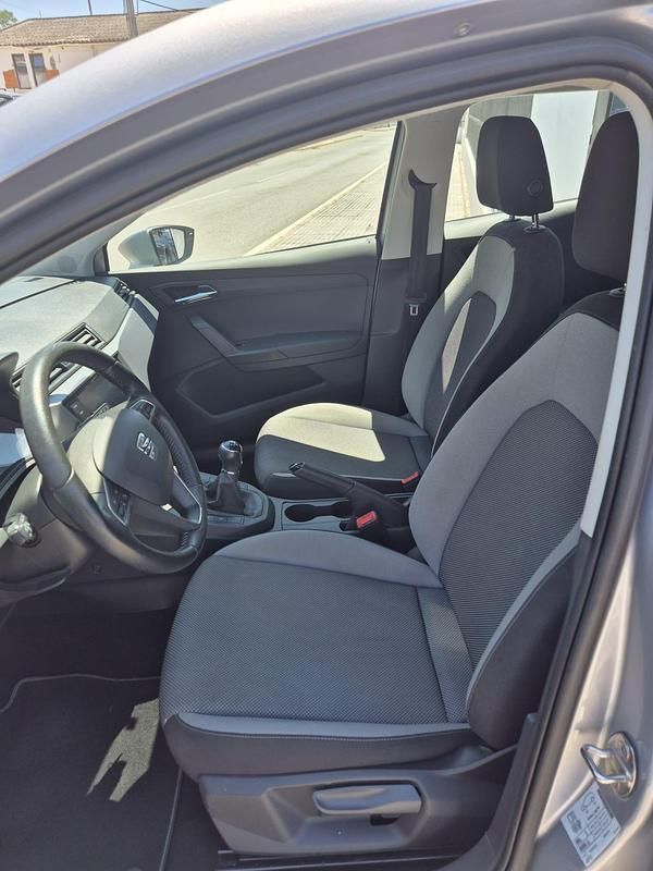 Usado Seat Ibiza Style 80 HP (58 kW) 2021 Cinzento Citadino