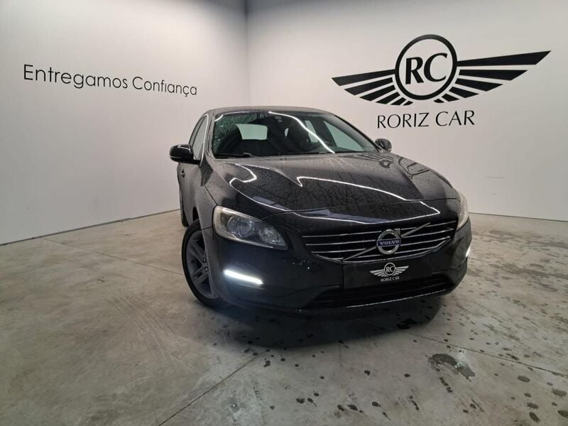Azul Usado 2014 Volvo V60 Carrinha | € 13.490 (Bom preço) - Imagem 1/4