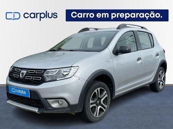 Cinzento Usado 2019 Dacia Sandero Stepway Citadino | € 12.000 (Preço justo) - Imagem 1/4