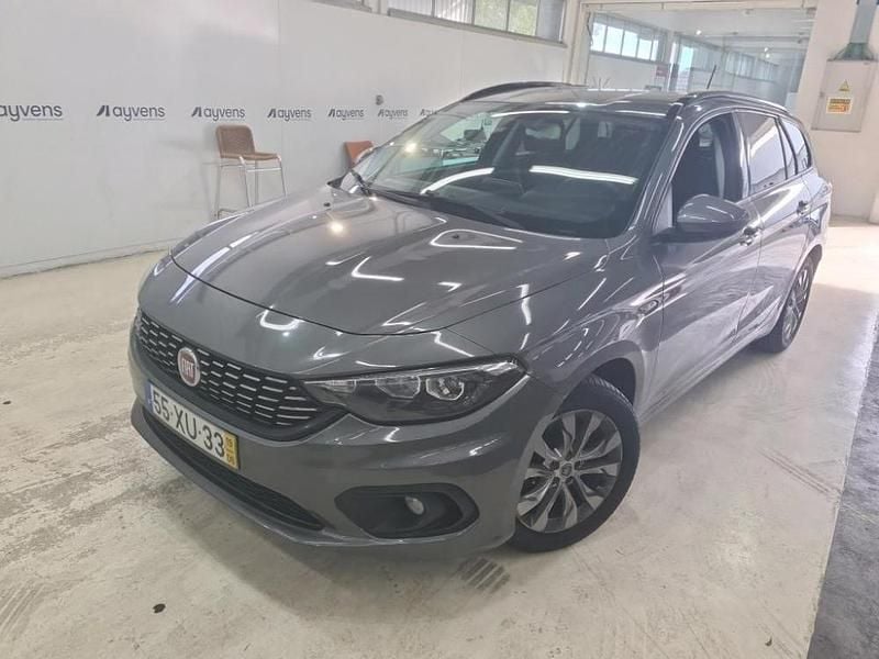 Cinzento Usado 2019 Fiat Tipo Wagon Carrinha | € 9.450 (Bom preço) - Imagem 1/4