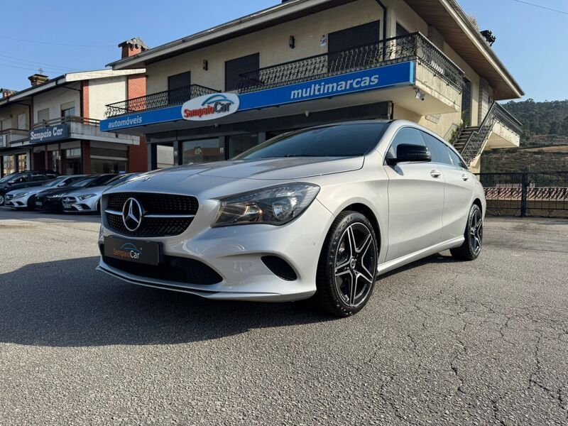 Cinza Usado 2016 Mercedes CLA180 Shooting Brake Carrinha | € 17.490 (Preço justo) - Imagem 1/4