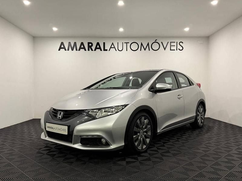 Cinza Usado 2013 Honda Civic Executive | € 13.900 (Preço justo) - Imagem 1/4
