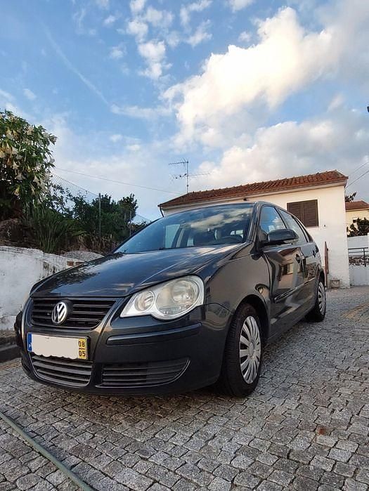 Usado 2008 VW Polo Sedan | € 4.750 - Imagem 1/4