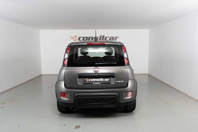Usado Fiat Panda Sport 70 HP (51 kW) 2022 Cinza Citadino