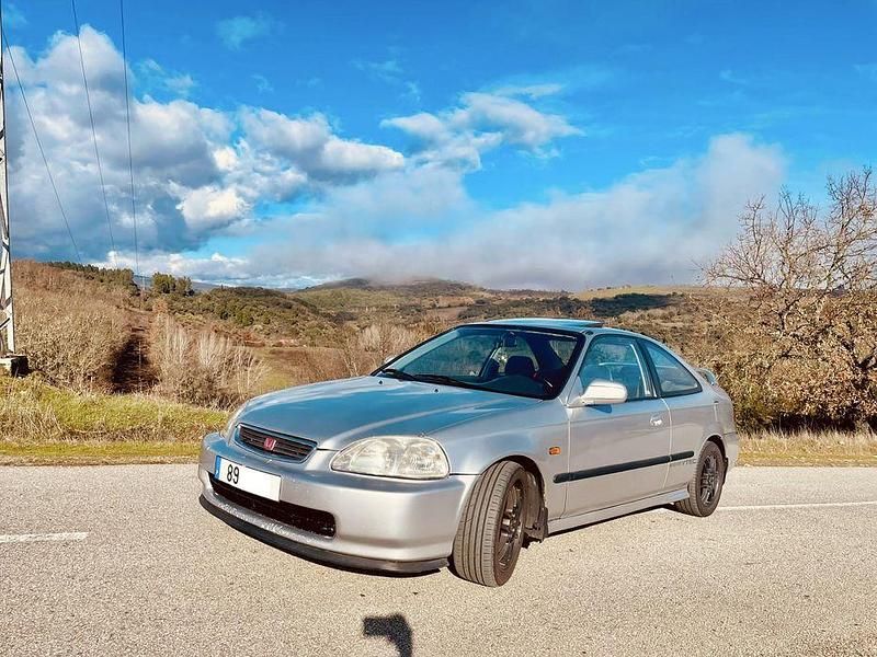Usado Honda Civic 125 HP (91 kW) 1998 Coupé