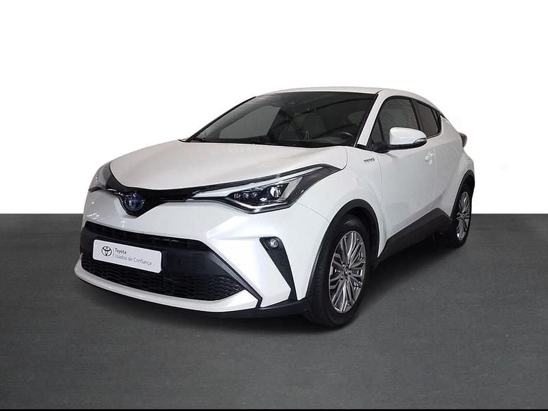 Usado Toyota C-HR Luxury 98 HP (72 kW) 2022 Branco (pintura metalizada especial) SUV